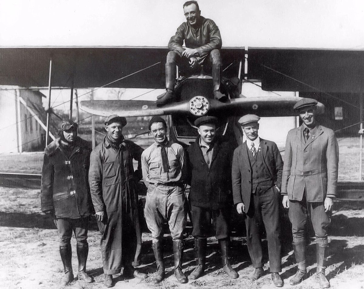 Airmail pilot Eddie Gardner with others