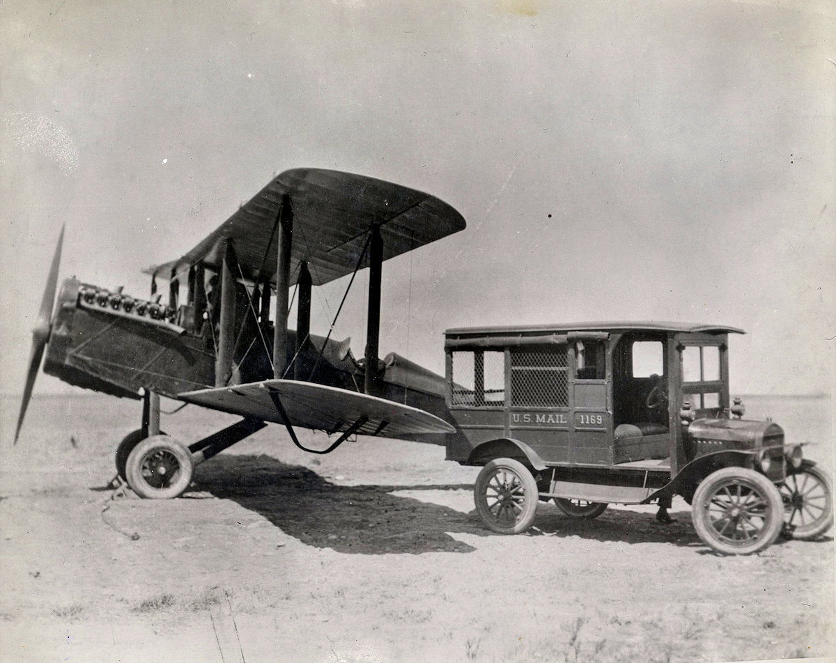 Mail Truck and de Havilland Airmail Plane