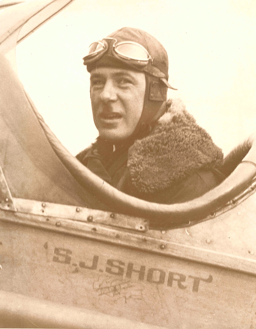 Photograph of Airmail pilot Shirley J. Short